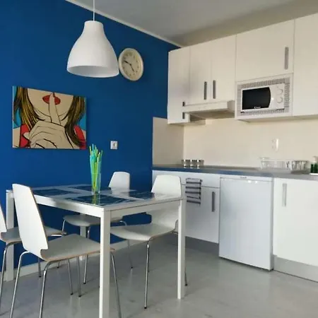 Sleeps 4 Pool Wifi T691559 *
