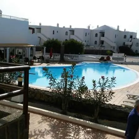 Apartment Sleeps 4 Pool Wifi T691559 *