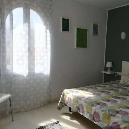 Sleeps 4 Pool Wifi T691559