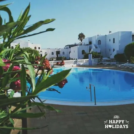 Sleeps 4 Pool Wifi T691559 Appartamento Costa Teguise